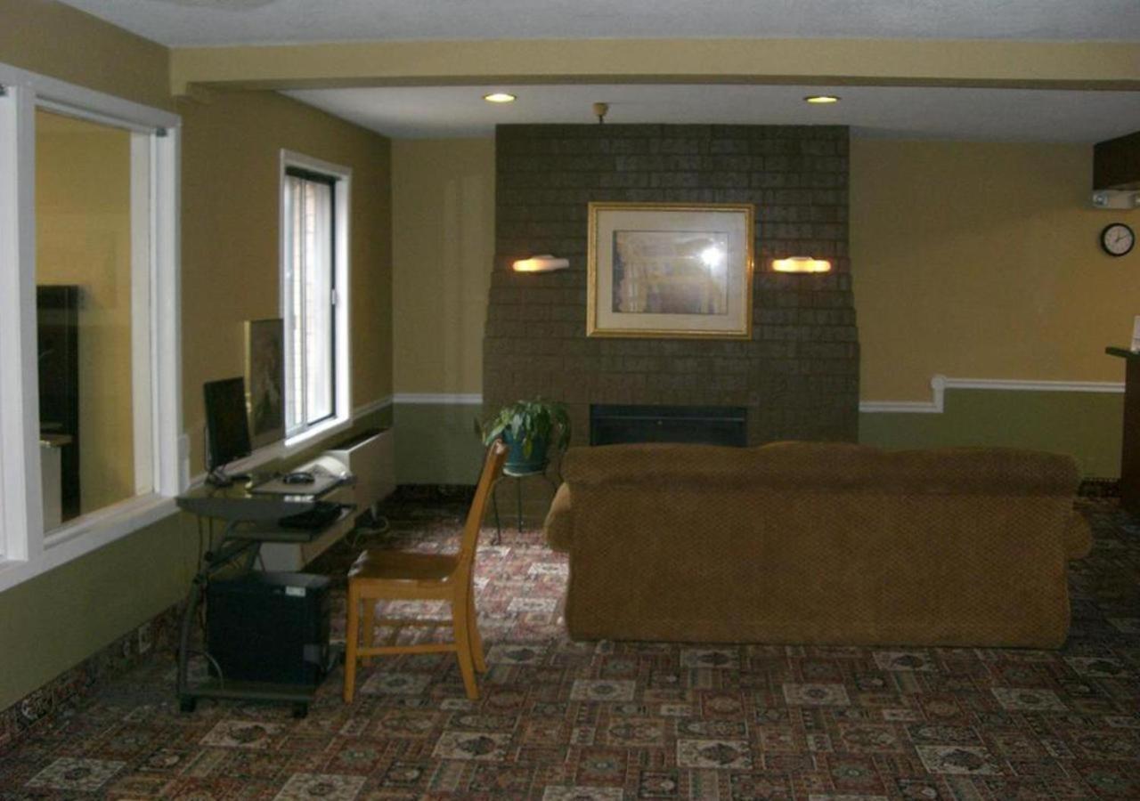 Norwood Inn Minneapolis روزفيل المظهر الخارجي الصورة