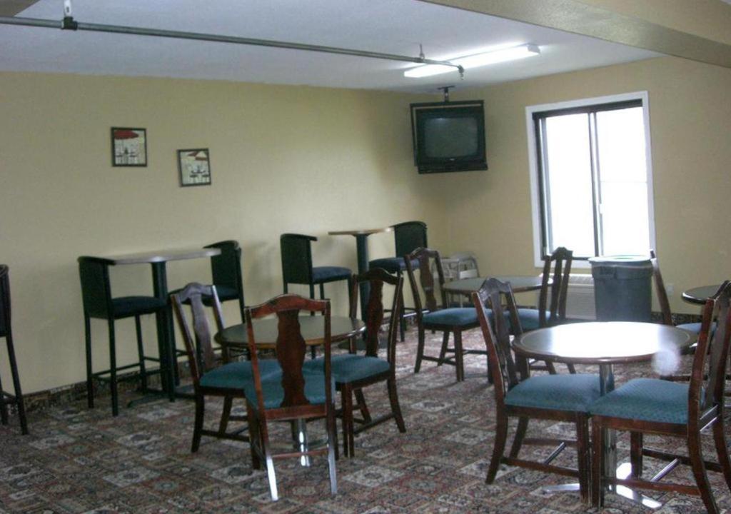 Norwood Inn Minneapolis روزفيل المظهر الخارجي الصورة